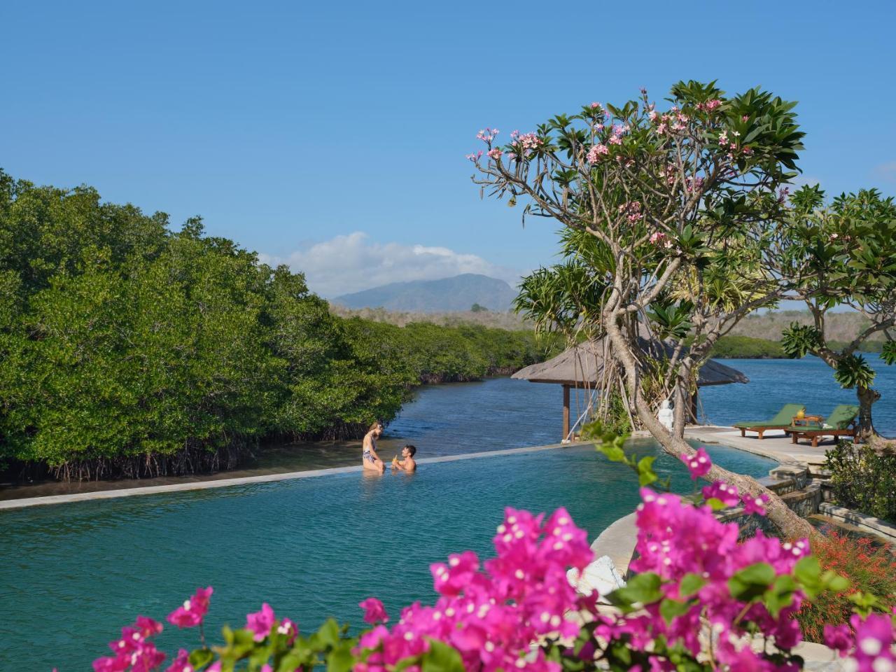 Mimpi Resort Menjangan Banyuwedang Exterior foto