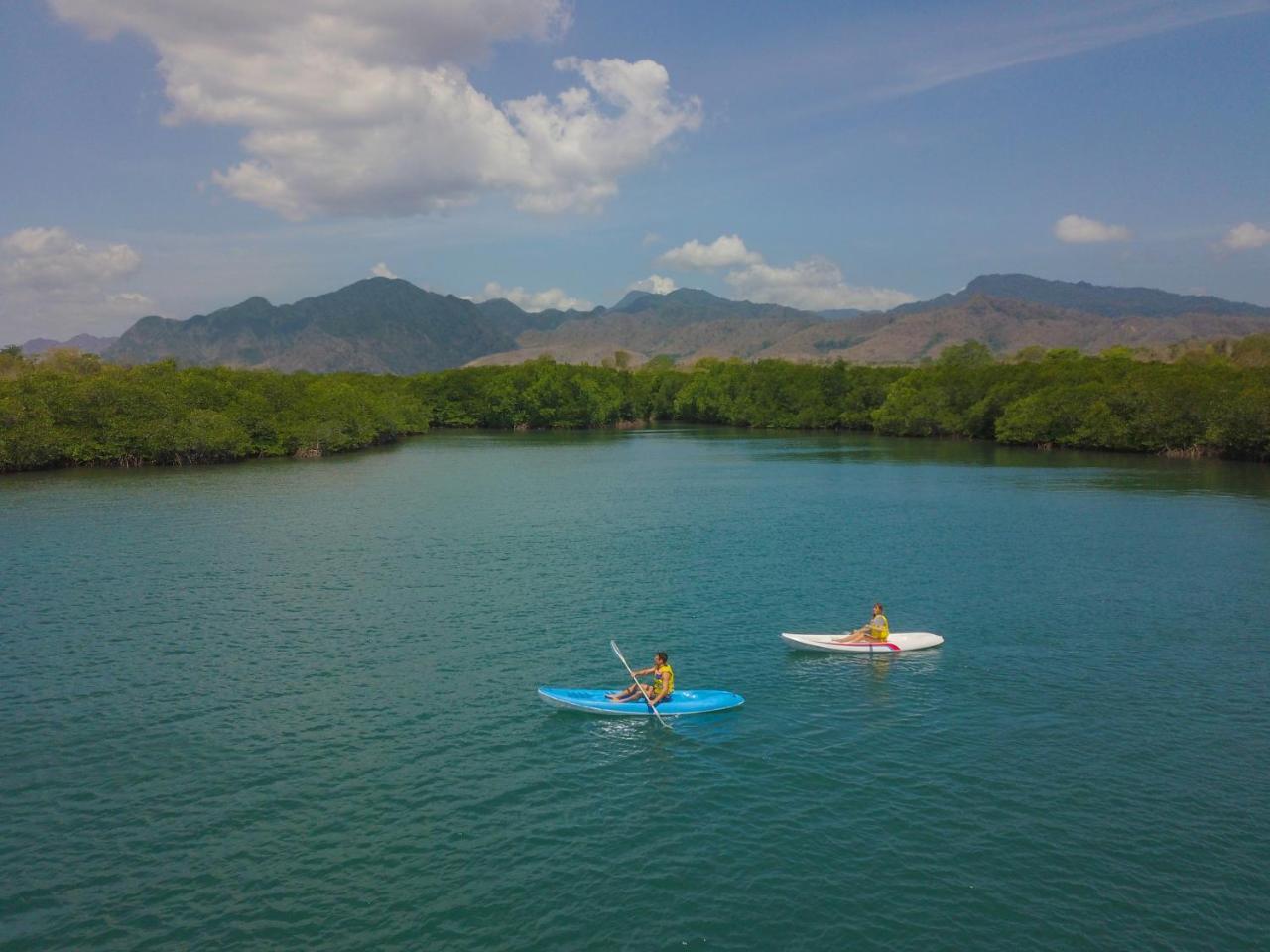 Mimpi Resort Menjangan Banyuwedang Exterior foto