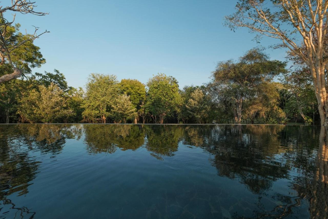 Mimpi Resort Menjangan Banyuwedang Exterior foto