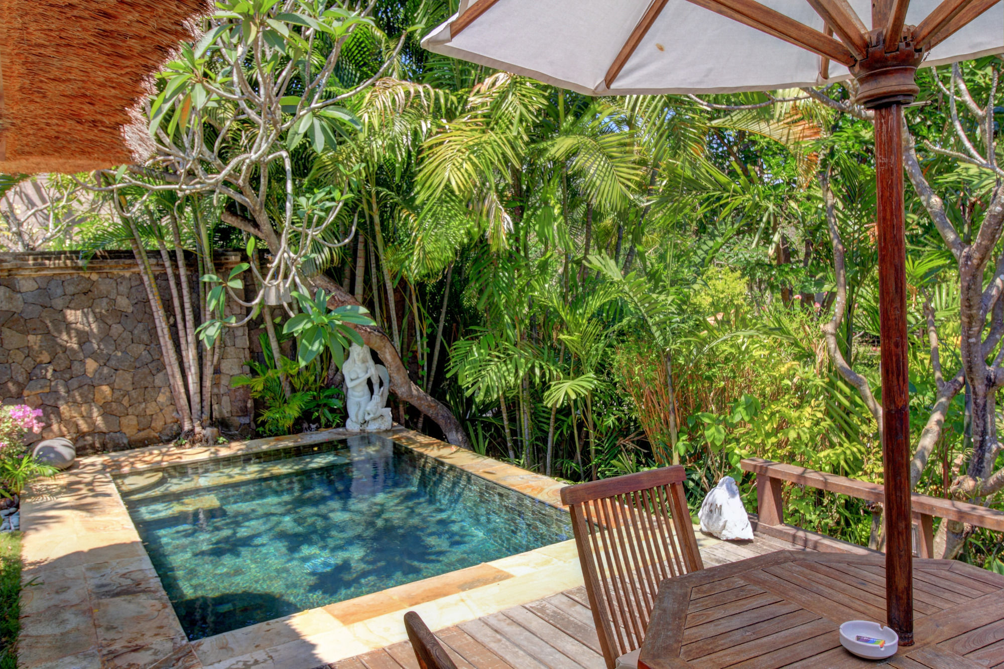 Mimpi Resort Menjangan Banyuwedang Exterior foto